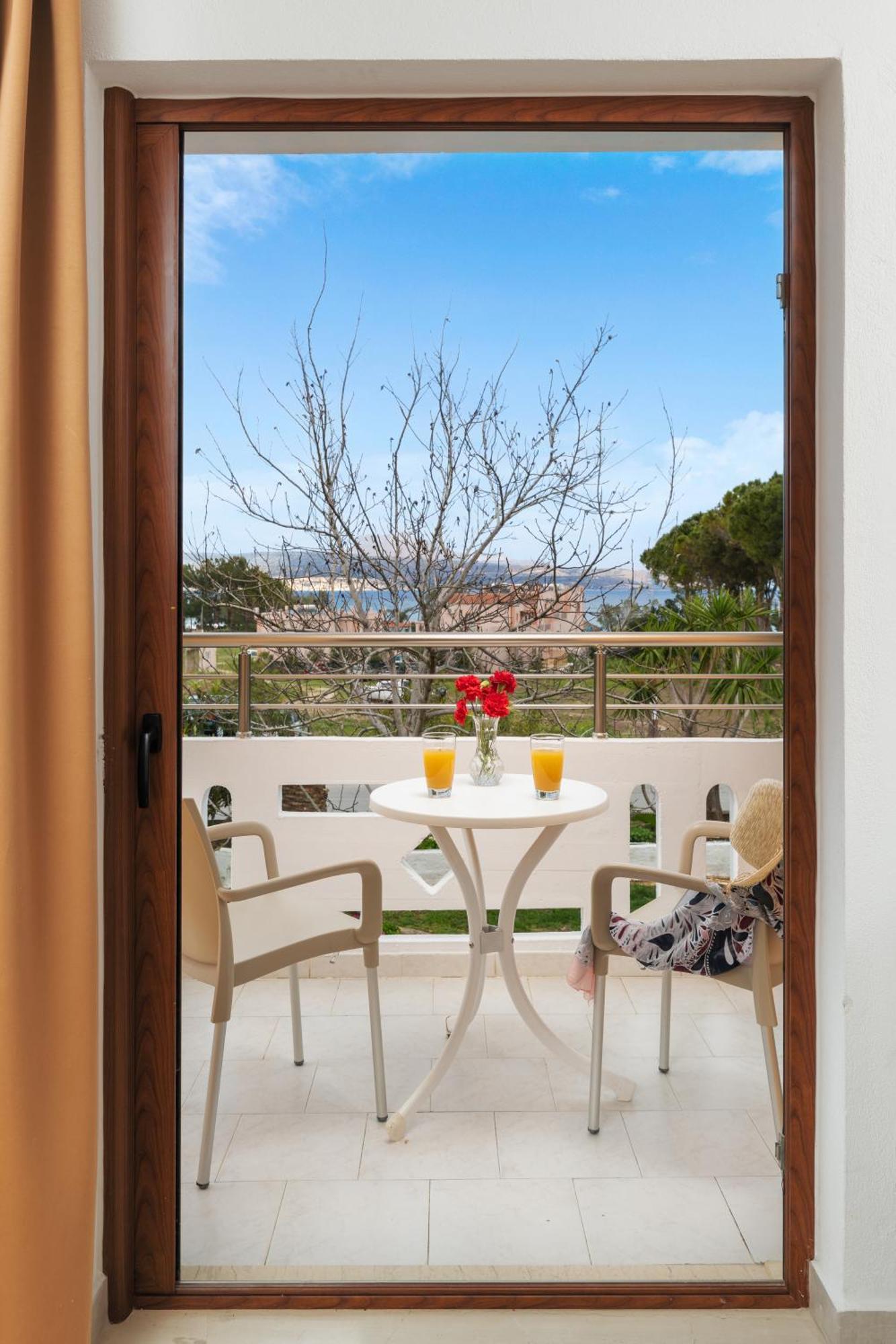 Aphrodite Apartments Kalyves Exterior photo